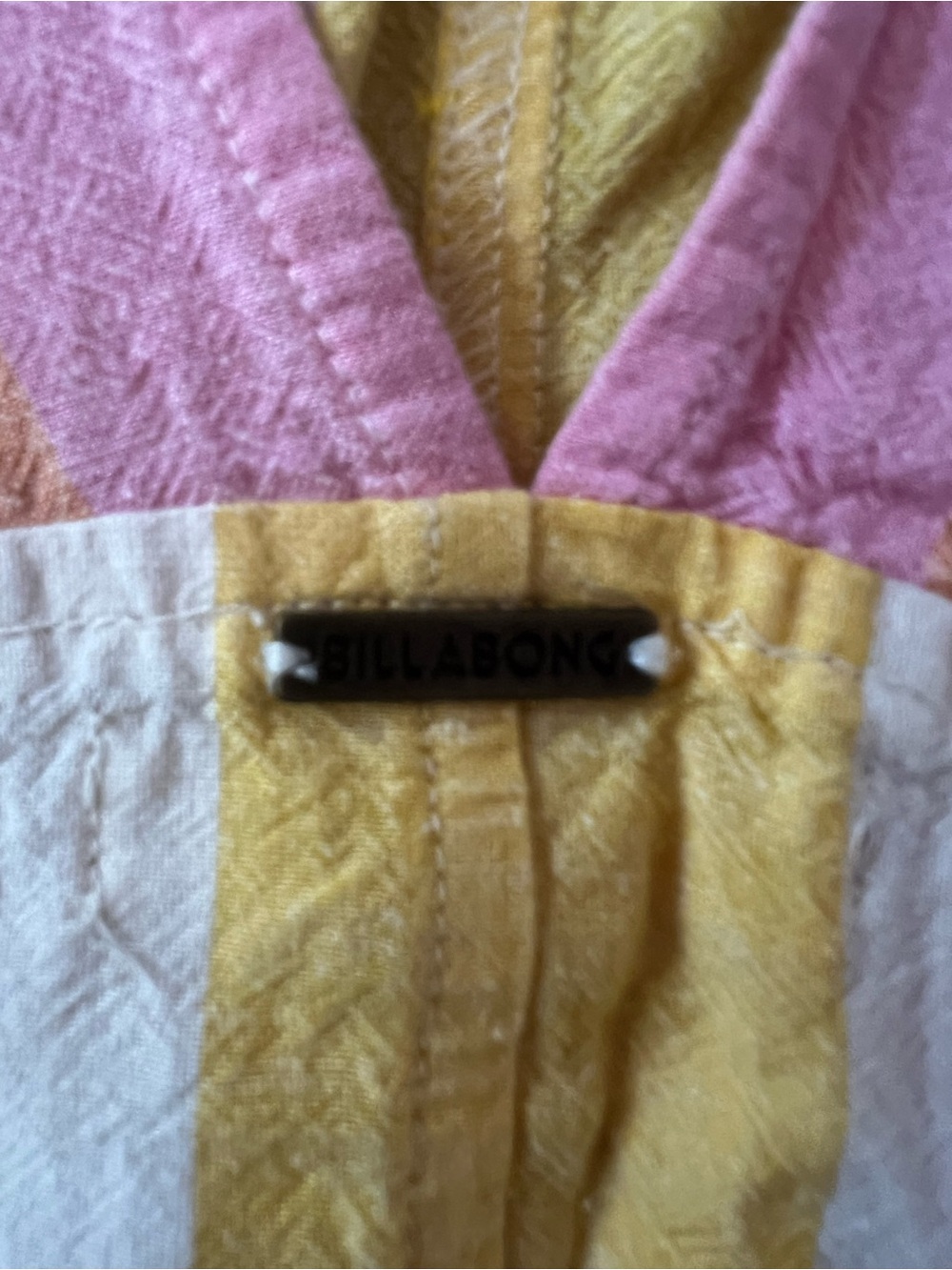 Billabong women’s romper size small - Picture 3 of 4